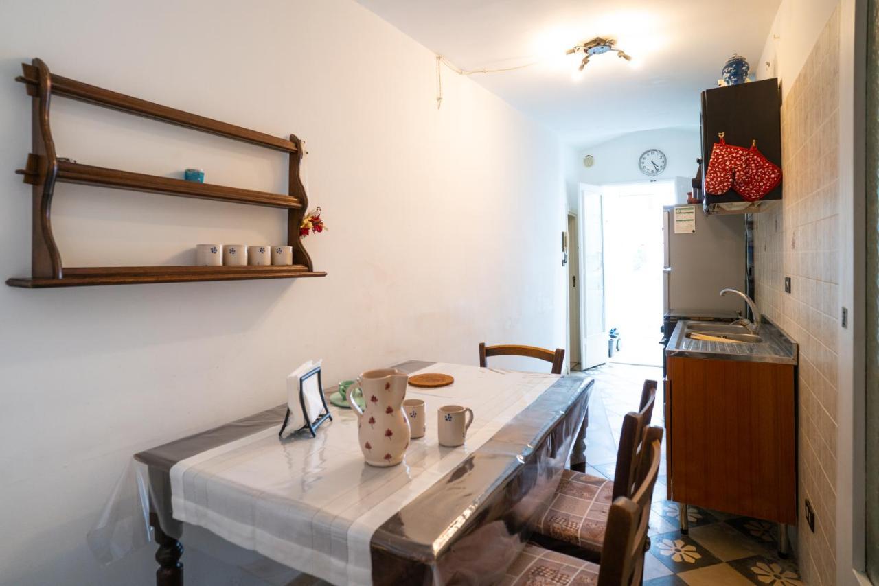 La Casa Di Andrea - Con Terrazzo Apartment Монополи Екстериор снимка